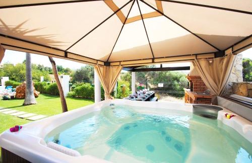 Armacao de Pera Villa | Villa Oliveira by Algarve Vacation