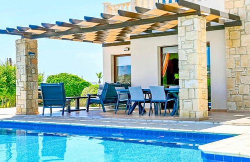 Peyia Town Villa | Villa Olivia Coral
