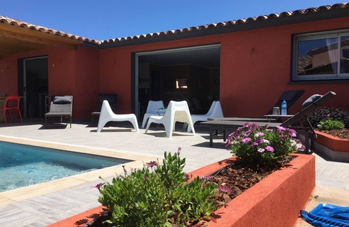 Sainte-Lucie-de-Porto-Vecchio Villa | ViLLA OLIVIER, 4/6 people, private swimming pool, Pinarello beach at 300m, PRM