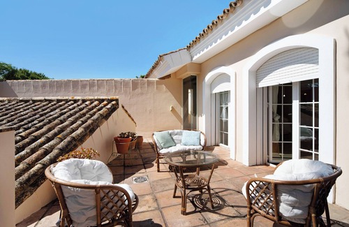 El Puerto de Santa Maria Villa | Villa 'Olmo Tree' with Private Pool, Wi-Fi and Air Conditioning