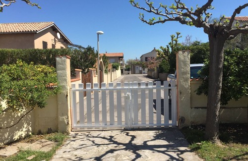 Frontignan House | Villa on 500m2 wooded plot, private subdivision, direct beach access
