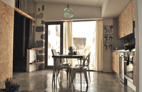 Los Realejos Villa | Villa on the seafront with pool Ecological farm