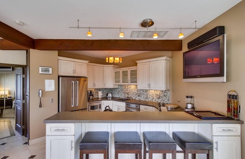 San Diego Condo | Villa on the Bay | 1BR Bayfront in Mission Beach