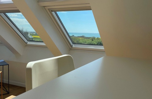 Plozevet Villa | Villa on the Bay of Audierne, 15 people, heated indoor pool, sea view, beach