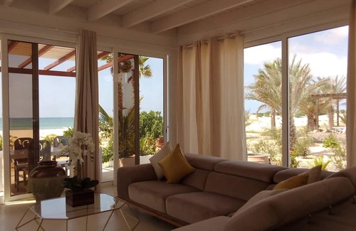 Rabil Villa | Villa on the beach, Praia de Chaves