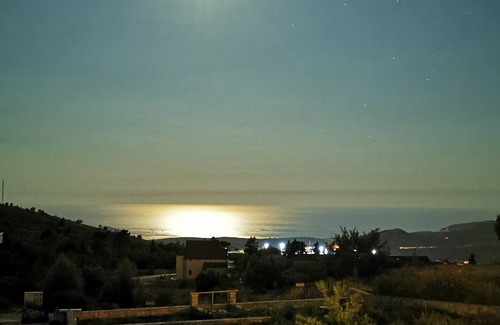 Ravno Villa | Villa on the heights of Dubrovnik private swimming pool Jacuzzi Sauna.