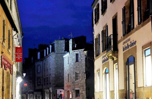 Roscoff House | Villa on the port, sleeps 8, sea view