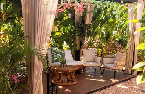 Falmouth Apartment | Villa on the Rocks II ~ Gated community 5 mins from beach