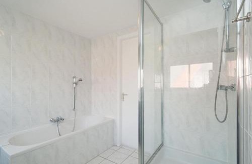 Callantsoog Villa | Villa on Water with Buitenplaats Views