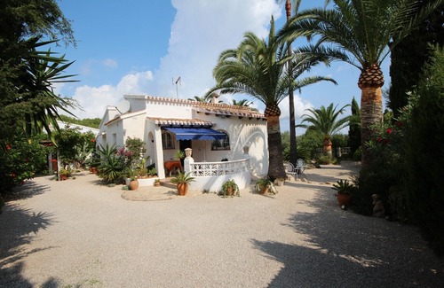 Tarraula Villa | Villa on wooded grounds, peaceful area, 9x4 pool, 7 min from the beach