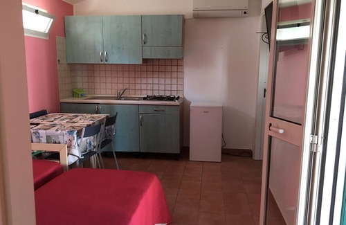 Defensola Bed & Breakfast | VILLA ORCHIDEA C TWO-ROOM APARTMENT WITH KITCHEN CORNER VIESTE
