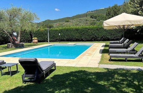 Loro Ciuffenna Villa | Villa Oscar: A pleasant and spacious two-story villa surrounded by the greenery, with Free WI-FI.