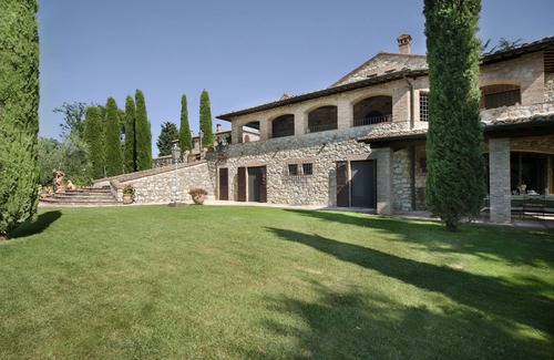 Gambassi Terme Villa | Villa Osservatorio for up to 11 with private pool, 15mins to San Gimignano