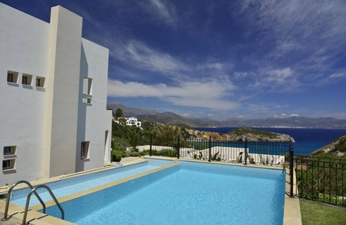 Istron Villa | Villa Ouranos our dream in blue and cream with seaview and pool
