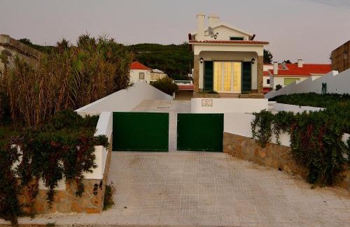 Magoito House | Villa over the Ocean in Magoito-Sintra