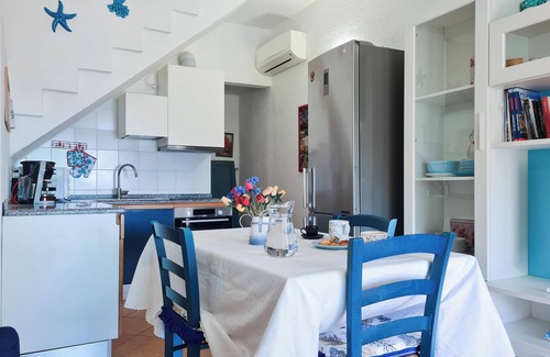 Geremeas House | Villa overlooking the sea at 100 meters from the beach. Internet WiFi. Geremeas.