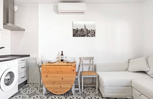 Conil de la Frontera House | Villa 'Pablo' with Private Pool, Wi-Fi and Air Conditioning