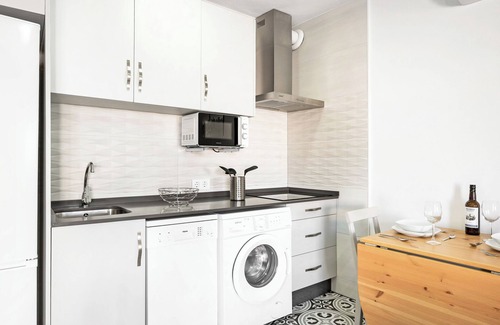 Conil de la Frontera House | Villa 'Pablo' with Private Pool, Wi-Fi and Air Conditioning