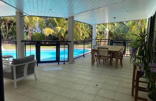 Bois d'Olives Villa | Villa Paisible Avec Piscine, Grand Jardin Arboré