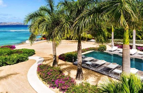 Anse de Lorient Villa | Villa Palm Beach | Beach Front - Located in Exquisite Lorient Beach with Private Pool