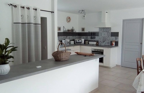 Sollies-Toucas House | Villa Pampérigouste - air conditioning and swimming pool