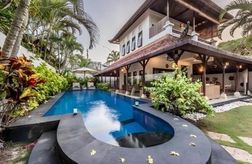 Laksmana Villa | Villa Panda Seminyak next to KU DE TA Beach Club