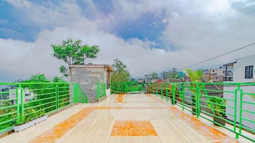 Oro Oro Ombo Villa | Villa Panderman Asri with Private Pool and Rooftop