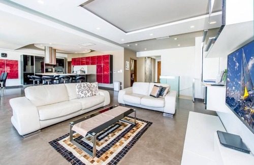 Xaghra Apartment | Villa Panorama - Luxury Villa with Indoor and Outdoor Pools