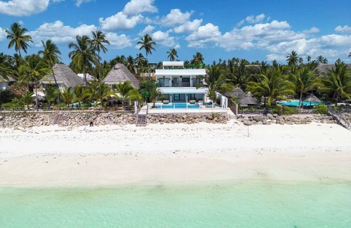 Jambiani Villa | VILLA PARADIS by CASA PARADIS 3-Bedroom Ground Floor Beach Villa