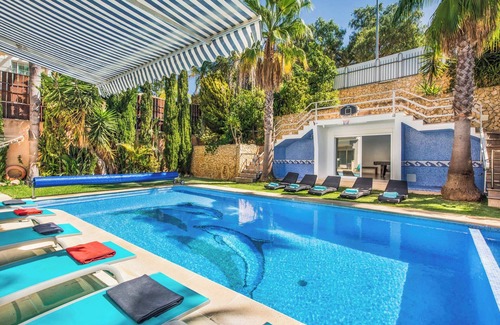 Patroves Villa | Villa Paris - Seven Bedroom Villa, Sleeps 14