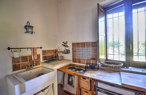 Mirto House | Villa Pascal A: A characteristic and welcoming independent house surrounded by meadows and by green hills, with Free WI-FI.