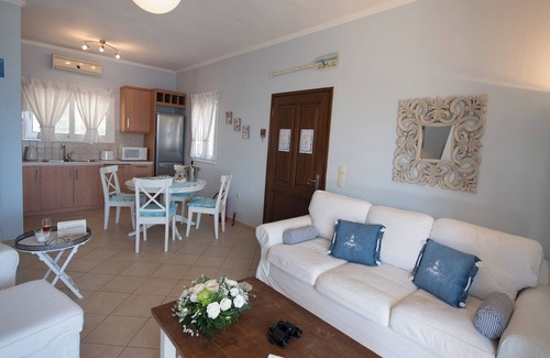 Perigiali Villa | Villa Pasithea - breathtaking seaviews, infinity pool, privacy, close to beach
