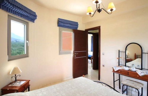 Kastelli Villa | Villa Peki, 2 storey, spacious with modern amenities
