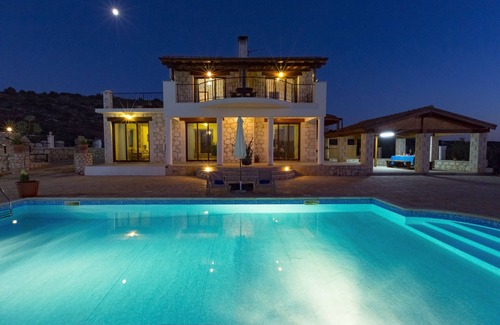 Peristerona Villa | Villa Peristerona Hills - A Secluded Stone Built villa that sleeps 6 guests in 3 bedrooms