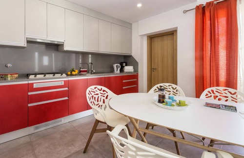 Areias de Sao Joao Villa | Villa 'Petala' with Private Pool, Wi-Fi and Air Conditioning