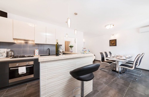 Brnobici Villa | Villa Petra, Kaštelir with Pool, Sauna and Jacuzzi ☆ near the POREC-ISTRIA