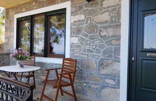 Petra House | Villa Petri - A beautiful traditional house with sea views and stunning sunsets