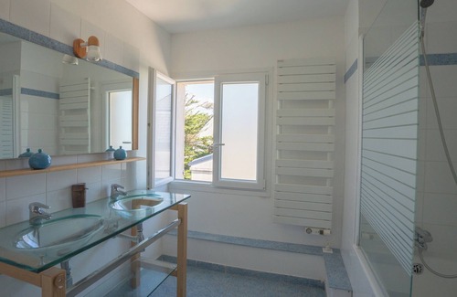 Portbail Villa | Villa " Pieds Dans L'eau " 10 Personnes