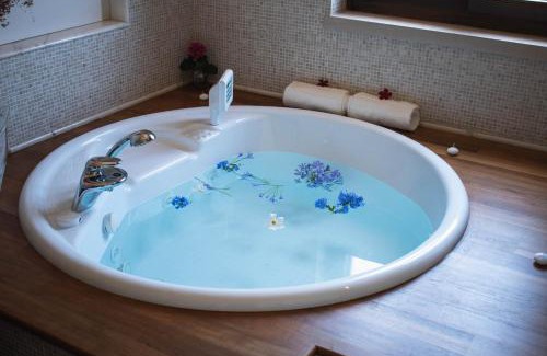 Trani Bed & Breakfast | Villa Pietra Bianca - Luxury stay in Puglia
