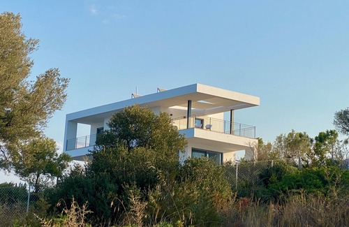 Evgiros Villa | VILLA PINEA - Newly built modern villa few minutes from the beach -
