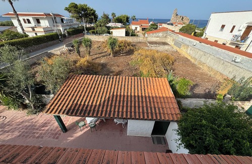 Carini Villa | Villa Pino 150 meters from the sea and 5 min from Palermo airport area