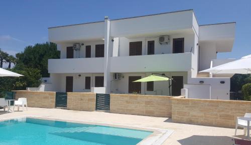 Torre dell'Orso House | Villa piscina 24 posti letto