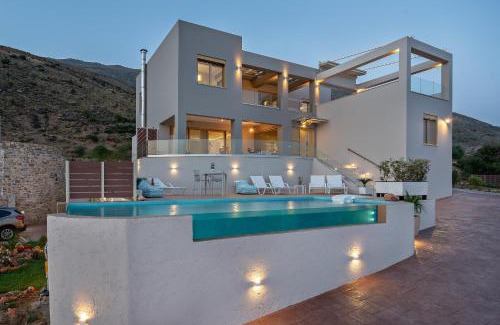 Mariou Villa | Villa Plakias Sunset with Heated Pool & Childrens Area, Walk to Restaurant