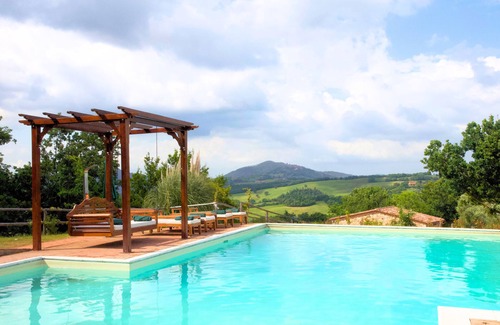 Radicondoli Villa | Villa Poggialto, breathtaking views, large pool and private spa in luxury