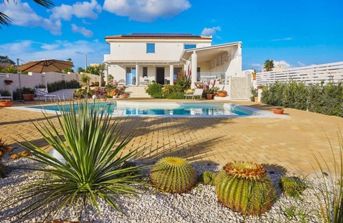 Petrosino Villa | Villa Pomelia by Xenia Sicily Villas