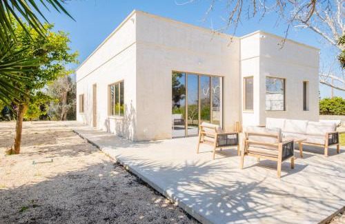 Cutrofiano Villa | Villa Quadro Private Pool by HDSalento