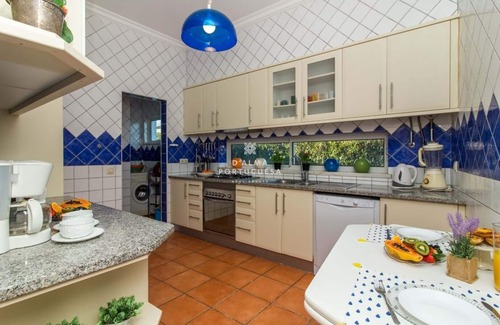 Branqueira Villa | Villa Quinta da Balaia - By D´Alma Portuguesa