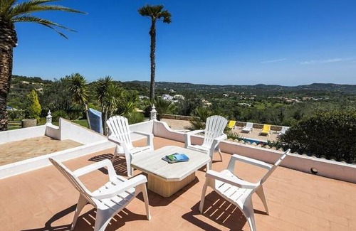 Concelho Villa | Villa Quinta Tropical - beautiful villa for 12 with private pool AC and Wifi