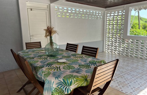Tartane House | Villa Rénovée à Louer à Sainte-anne en Martinique