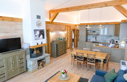 Razlog Ski Chalet | Villa Raphael with Sauna near Pirin Golf Resort